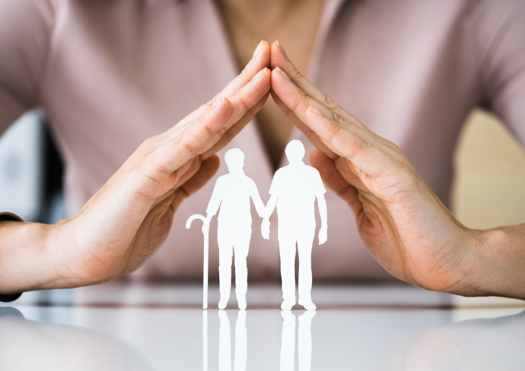 Read more about the article ביטוח מנהלים או קרן פנסיה: מה משתלם יותר לעצמאים?