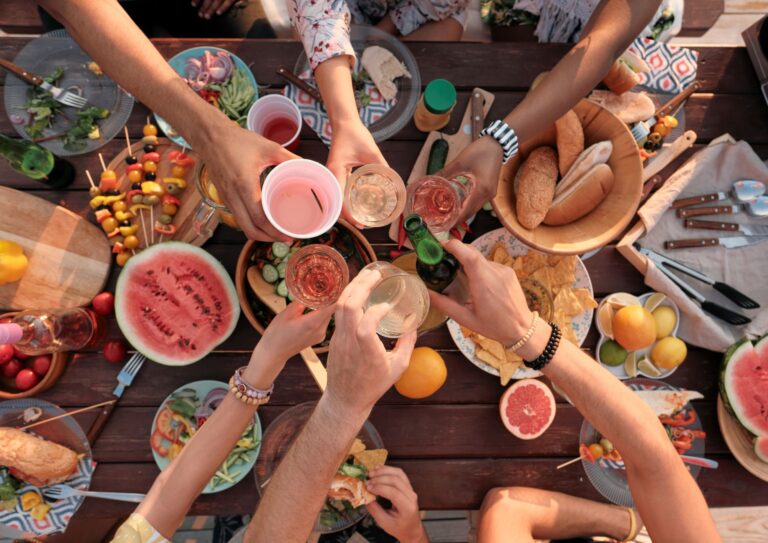 Read more about the article אוכל לפיקניק: איך ליצור חוויה קולינרית מושלמת בחוץ?